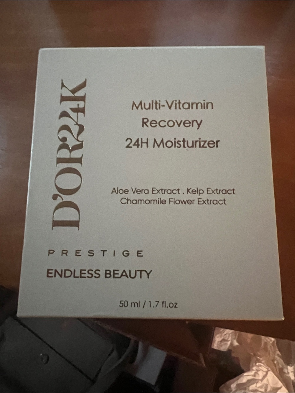 Dorpak Prestige Multi-Vitamin Recovery 24H Moisturizer - White